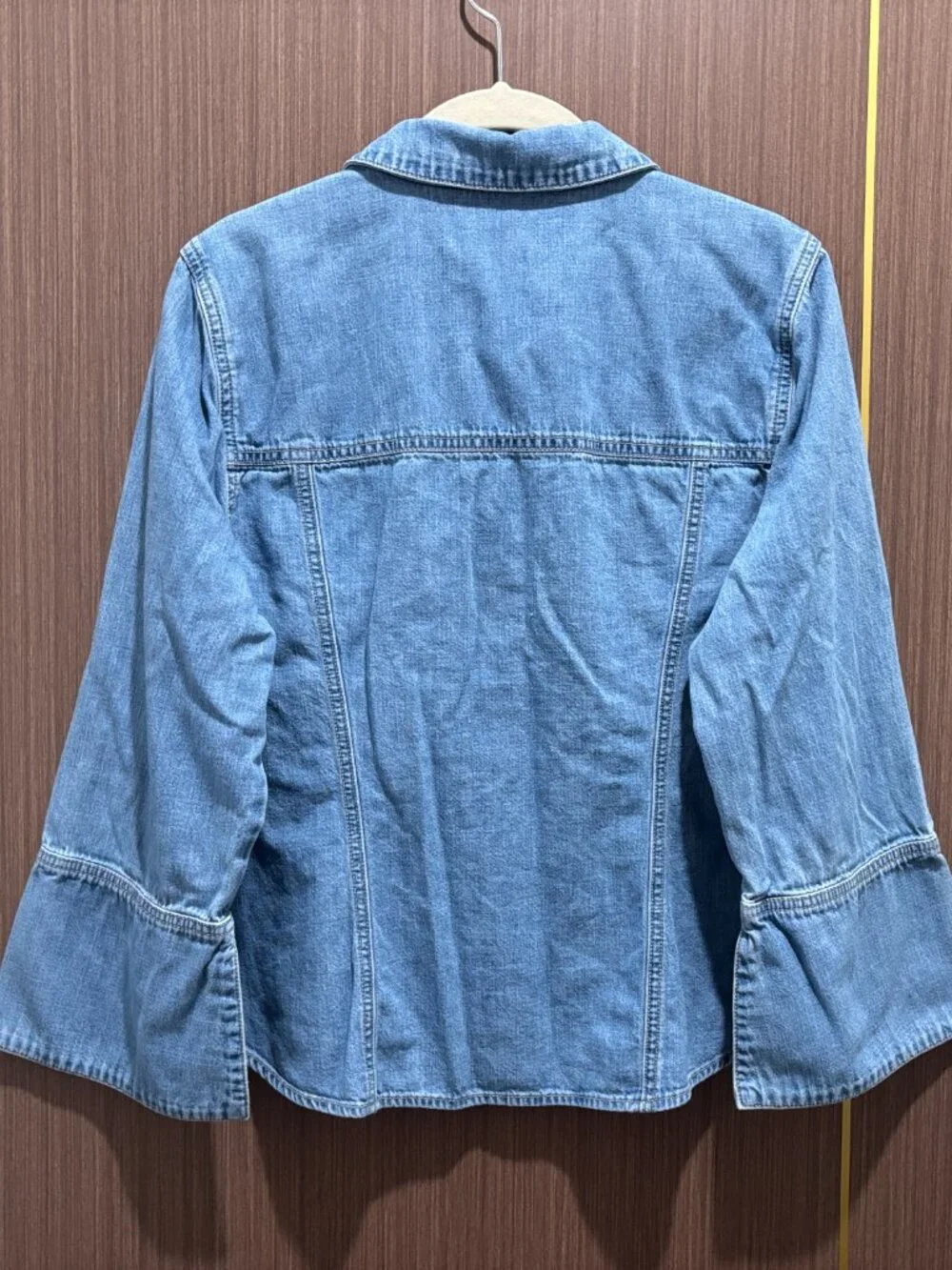 Veronica Beard Tivi Denim Flared Sleeve Shirt Iceberg Light Wash Large